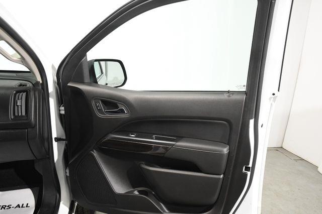 2016 GMC Canyon 4WD SLE w/ Navigation photo