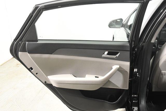 2017 Hyundai Sonata SE photo