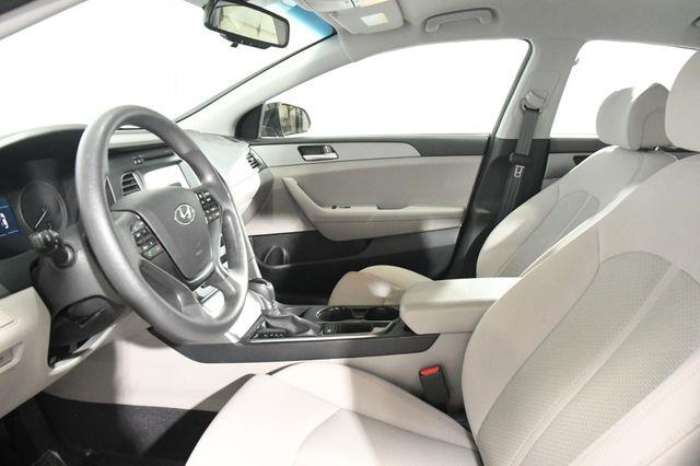 2017 Hyundai Sonata SE photo