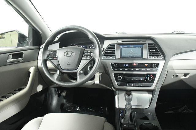 2017 Hyundai Sonata SE photo