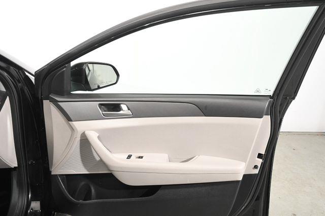 2017 Hyundai Sonata SE photo