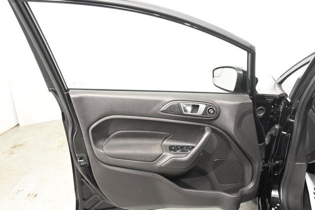 2016 Ford Fiesta SE w/ Heated Seats photo