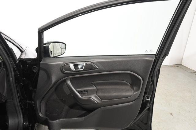 2016 Ford Fiesta SE w/ Heated Seats photo