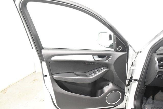 2017 Audi Q5 Premium Plus photo