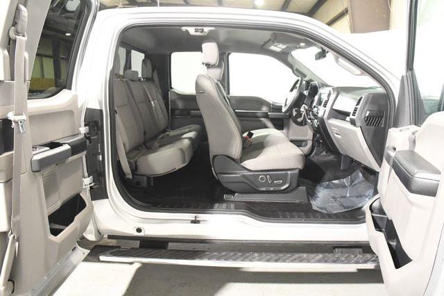 2016 Ford F-150 XLT w/ Heated Seats & Sync photo