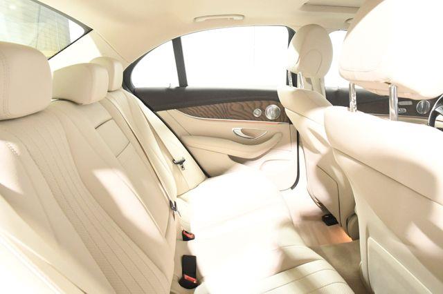 2017 Mercedes-Benz E 300 Luxury w/ Nav/ Blind Spot/ Saf photo