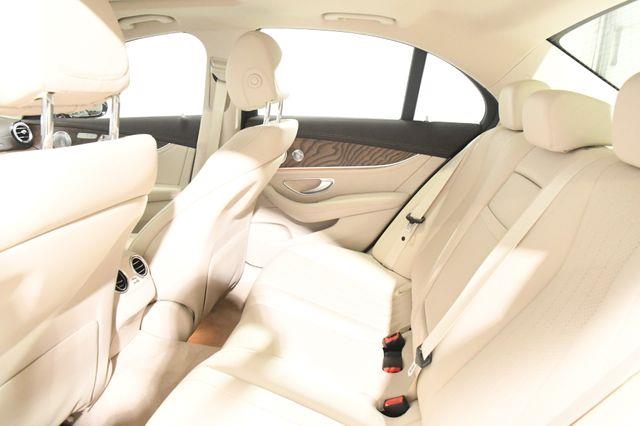 2017 Mercedes-Benz E 300 Luxury w/ Nav/ Blind Spot/ Saf photo