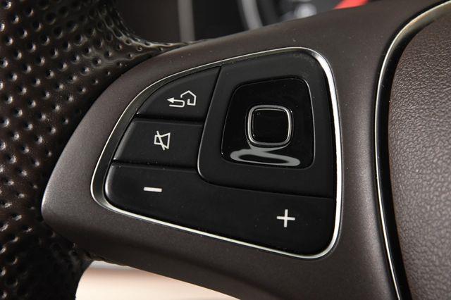 2017 Mercedes-Benz E 300 Luxury w/ Nav/ Blind Spot/ Saf photo