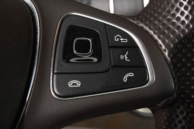 2017 Mercedes-Benz E 300 Luxury w/ Nav/ Blind Spot/ Saf photo