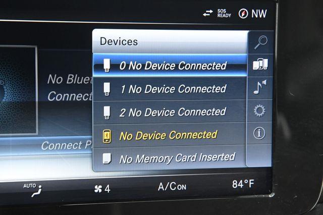 2017 Mercedes-Benz E 300 Luxury w/ Nav/ Blind Spot/ Saf photo