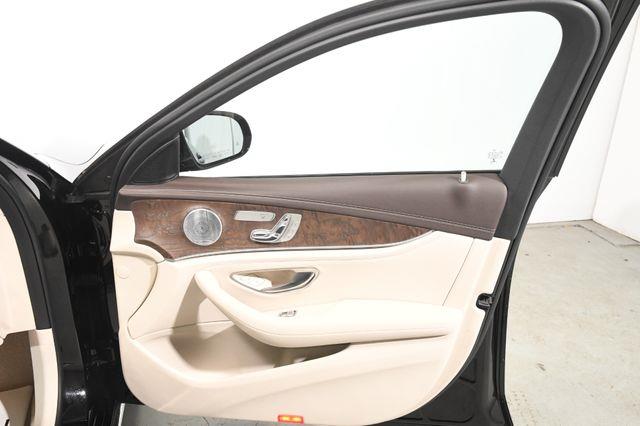 2017 Mercedes-Benz E 300 Luxury w/ Nav/ Blind Spot/ Saf photo