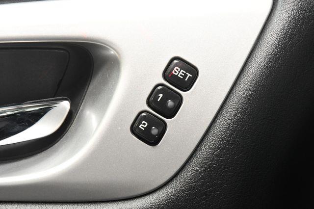 2017 Nissan Pathfinder SL photo