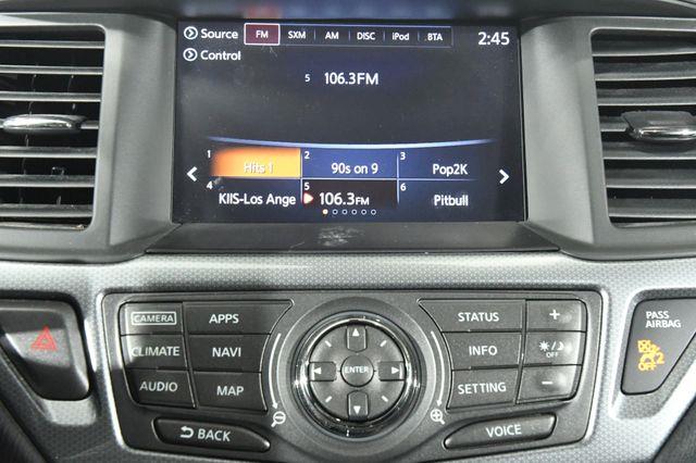 2017 Nissan Pathfinder SL photo