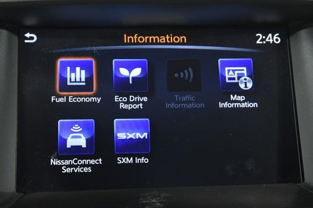 2017 Nissan Pathfinder SL photo