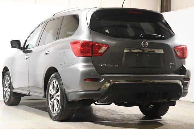 2017 Nissan Pathfinder SL photo