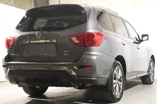 2017 Nissan Pathfinder SL photo