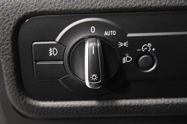 2016 Volkswagen Touareg Lux w/ Nav/ Blind Spot/ Safety photo