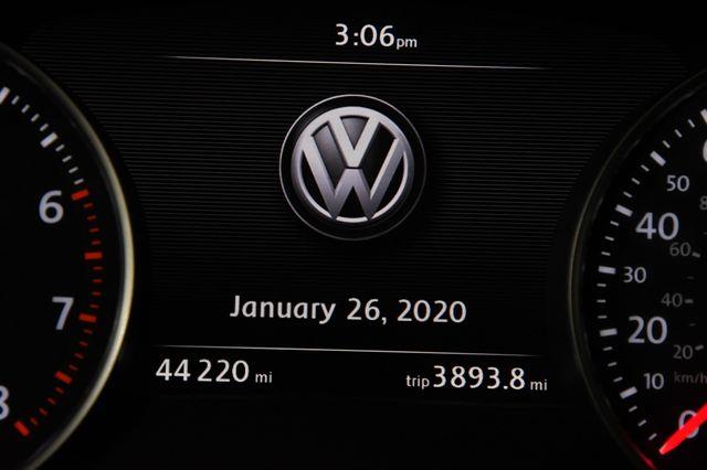 2016 Volkswagen Touareg Lux w/ Nav/ Blind Spot/ Safety photo