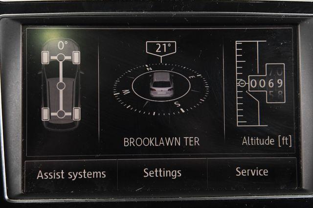 2016 Volkswagen Touareg Lux w/ Nav/ Blind Spot/ Safety photo