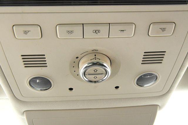 2016 Volkswagen Touareg Lux w/ Nav/ Blind Spot/ Safety photo