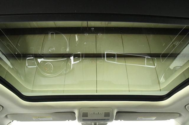 2016 Volkswagen Touareg Lux w/ Nav/ Blind Spot/ Safety photo