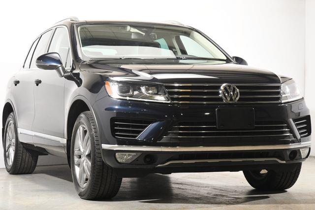2016 Volkswagen Touareg Lux w/ Nav/ Blind Spot/ Safety photo