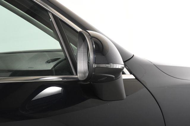 2016 Volkswagen Touareg Lux w/ Nav/ Blind Spot/ Safety photo