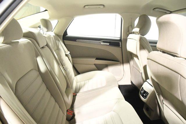 2017 Ford Fusion SE photo