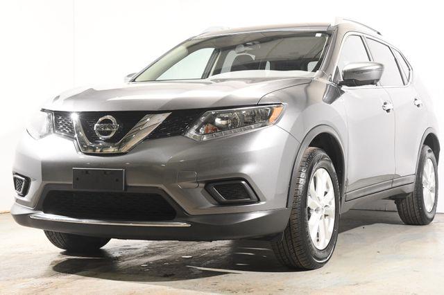 The 2016 Nissan Rogue SV w/ Nav / Tech1 photos