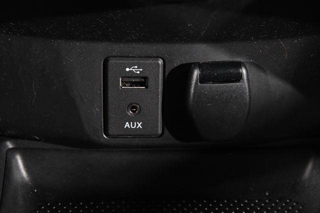 2016 Nissan Rogue SV w/ Nav / Tech1 photo
