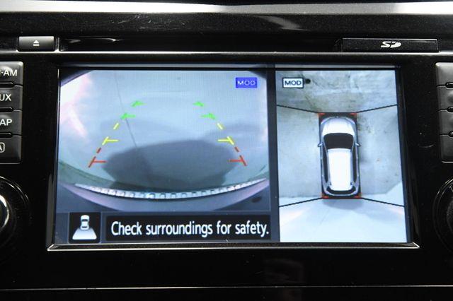 2016 Nissan Rogue SV w/ Nav / Tech1 photo
