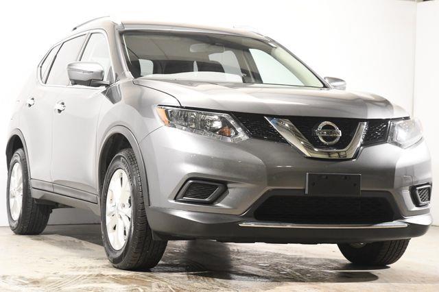 2016 Nissan Rogue SV w/ Nav / Tech1 photo