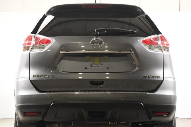2016 Nissan Rogue SV w/ Nav / Tech1 photo