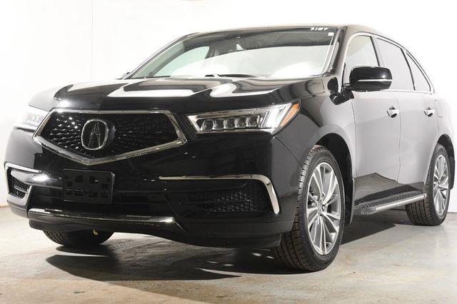 The 2017 Acura MDX w/Technology Pkg photos