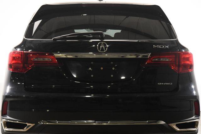 2017 Acura MDX w/Technology Pkg photo