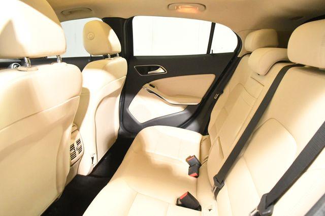 2015 Mercedes-Benz GLA-Class 4MATIC 4dr GLA 250 photo