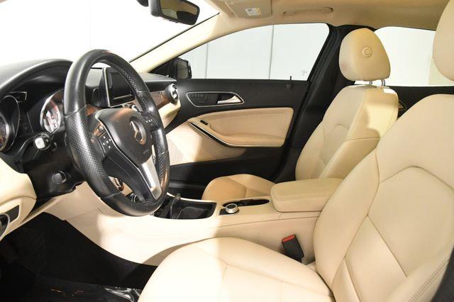 2015 Mercedes-Benz GLA-Class 4MATIC 4dr GLA 250 photo