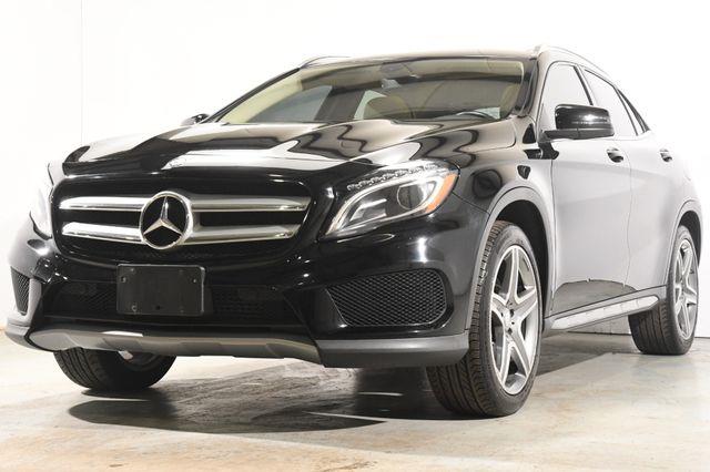 The 2015 Mercedes-Benz GLA-Class 4MATIC 4dr GLA 250 photos