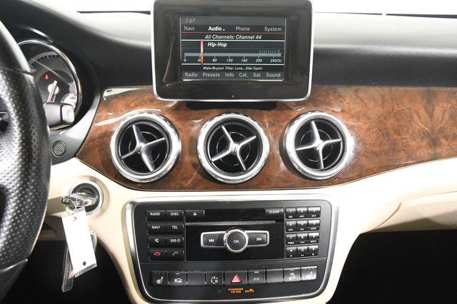 2015 Mercedes-Benz GLA-Class 4MATIC 4dr GLA 250 photo