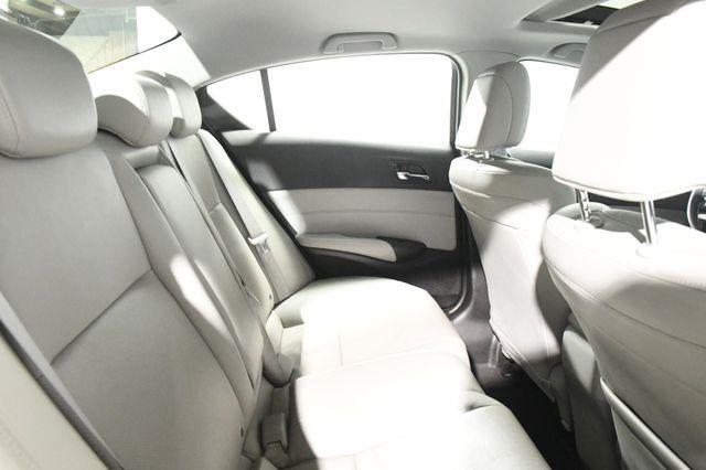 2017 Acura ILX w/Technology Plus Pkg photo