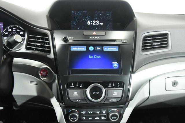 2017 Acura ILX w/Technology Plus Pkg photo