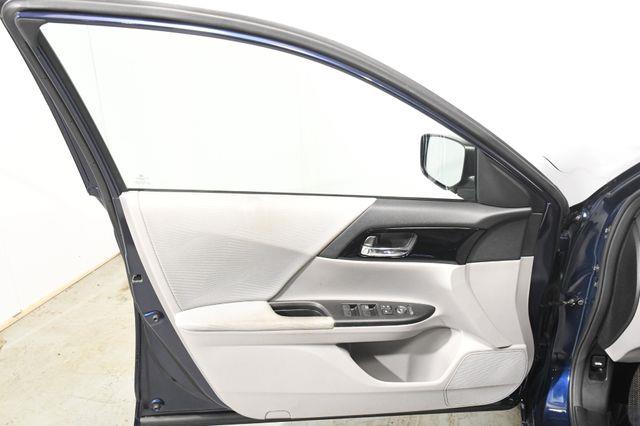 2016 Honda Accord LX photo