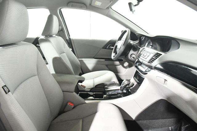 2016 Honda Accord LX photo