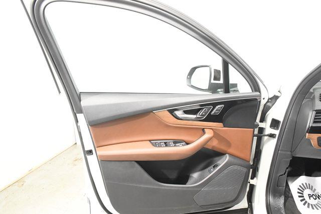 2017 Audi Q7 Premium Plus w/ Virtual Cockpi photo