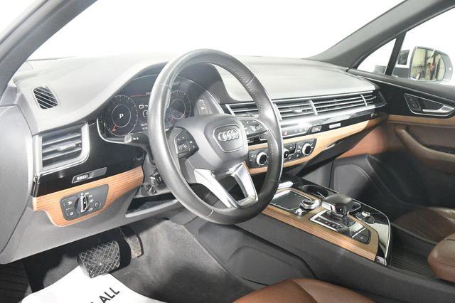 2017 Audi Q7 Premium Plus w/ Virtual Cockpi photo