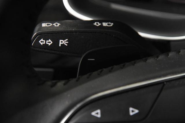 2017 Audi Q7 Premium Plus w/ Virtual Cockpi photo