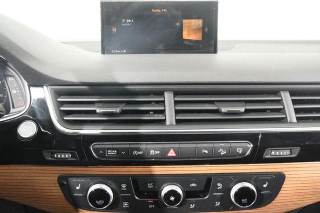 2017 Audi Q7 Premium Plus w/ Virtual Cockpi photo