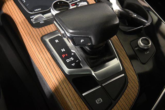 2017 Audi Q7 Premium Plus w/ Virtual Cockpi photo