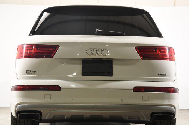 2017 Audi Q7 Premium Plus w/ Virtual Cockpi photo