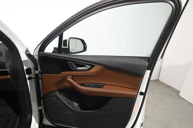 2017 Audi Q7 Premium Plus w/ Virtual Cockpi photo